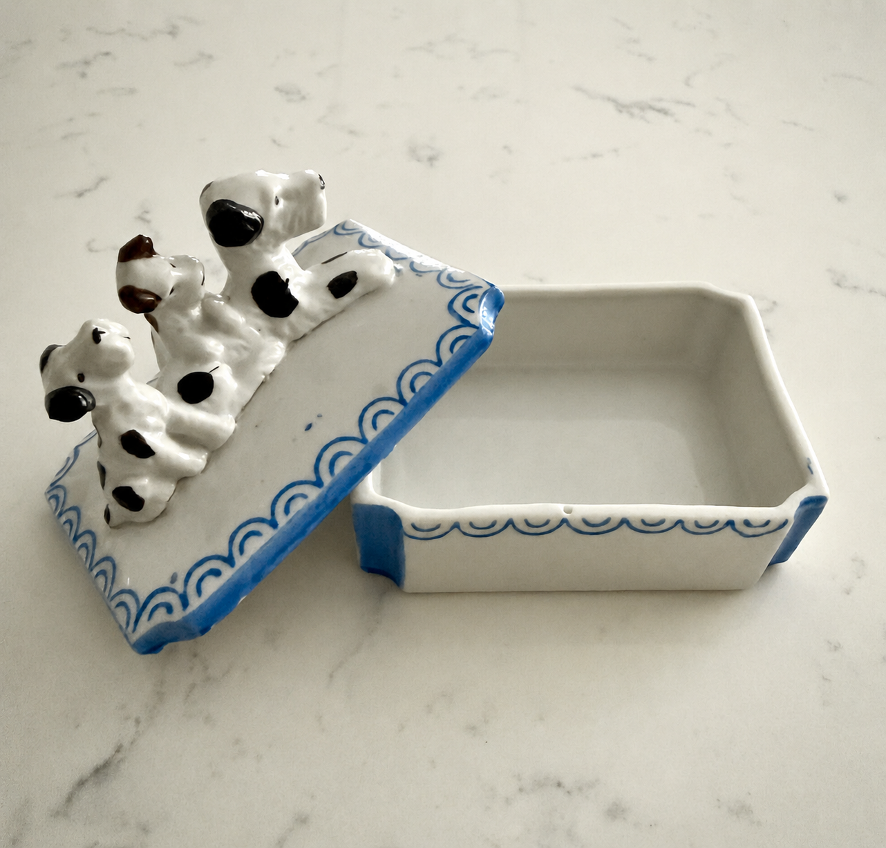 Three Spotted Dogs Trinket Box, Japan, circa 1950s