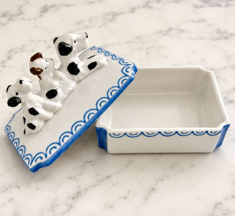 Three Spotted Dogs Trinket Box, Japan, circa 1950s