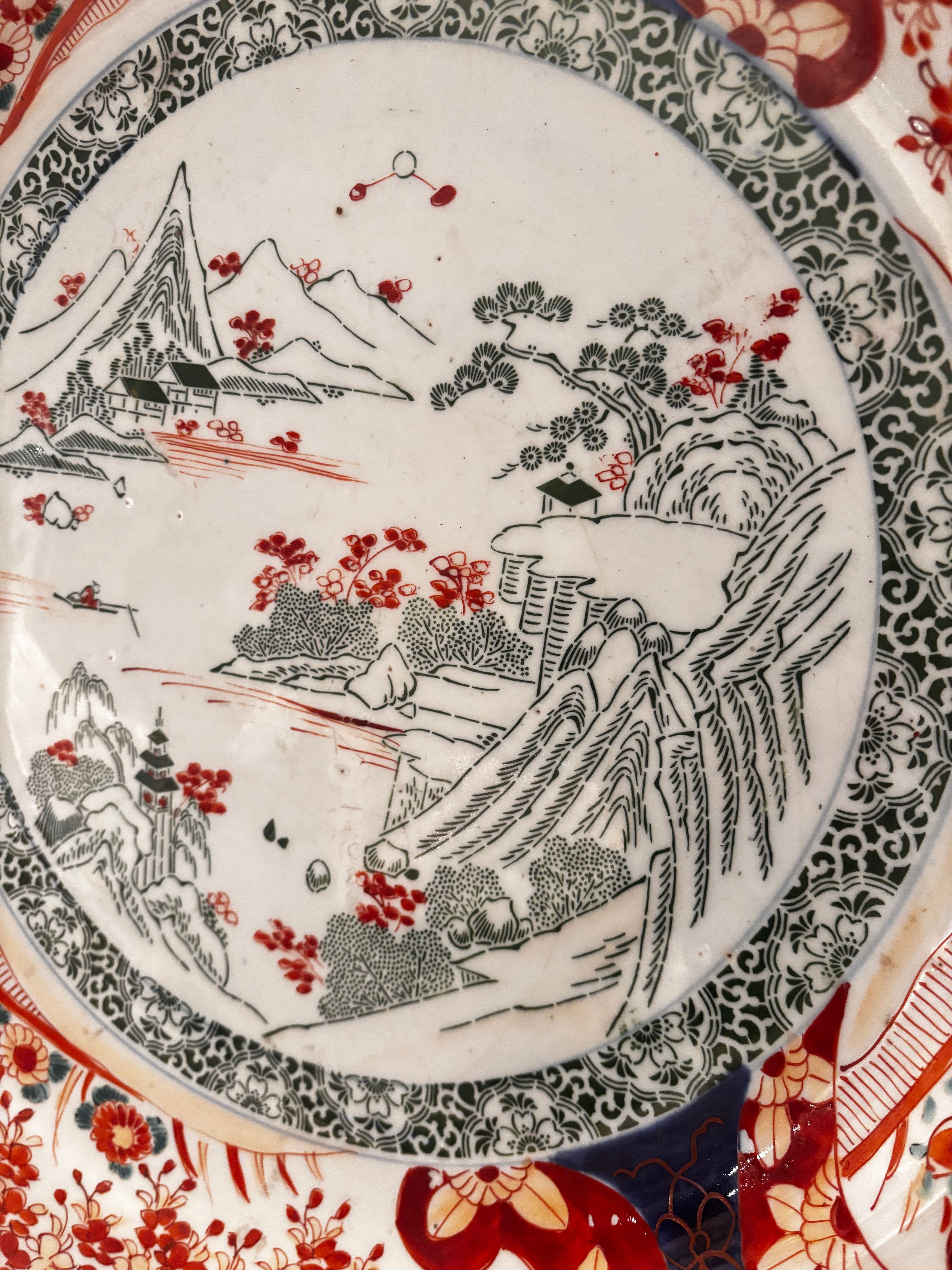 Imari vintage charger, border detail