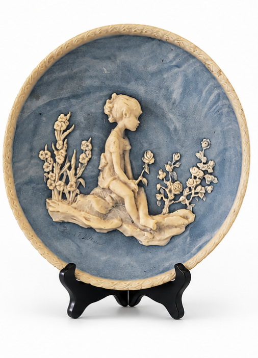 Blue Avondale Incolay Plate, Numbered. 1978